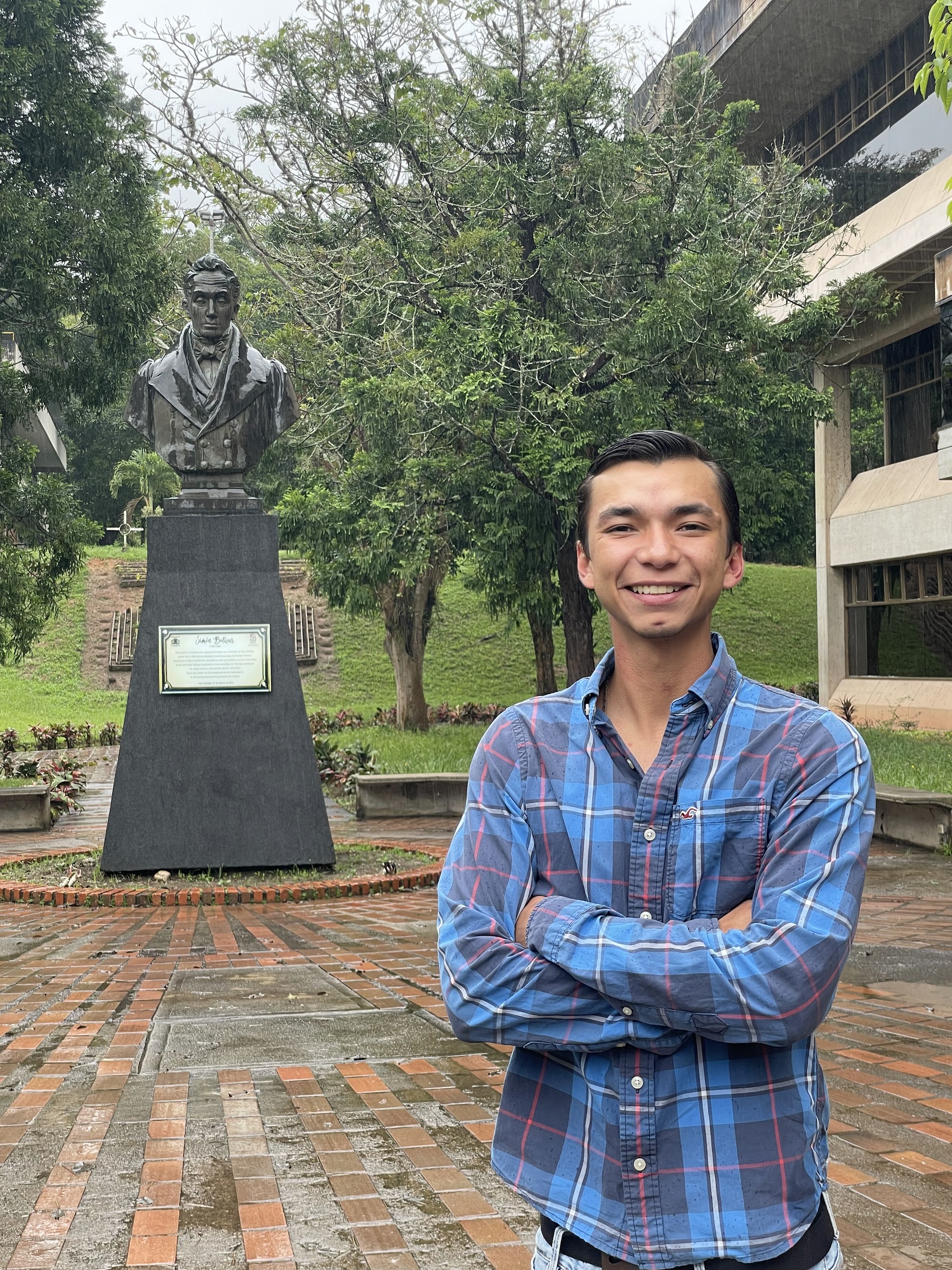 Manuel Ruiz — Estudiantil